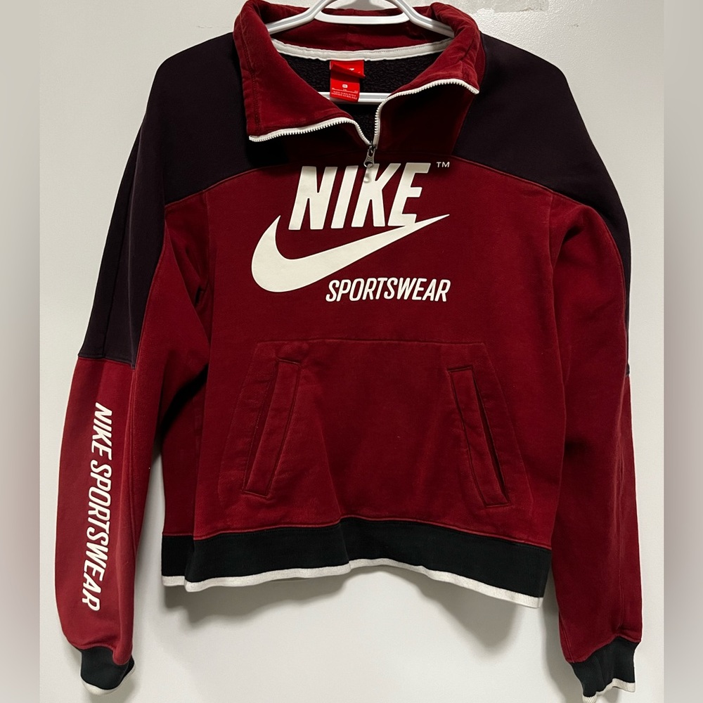 NIKE QUARTER ZIP SWEATSHIRT youth XL (fits adult S/M)